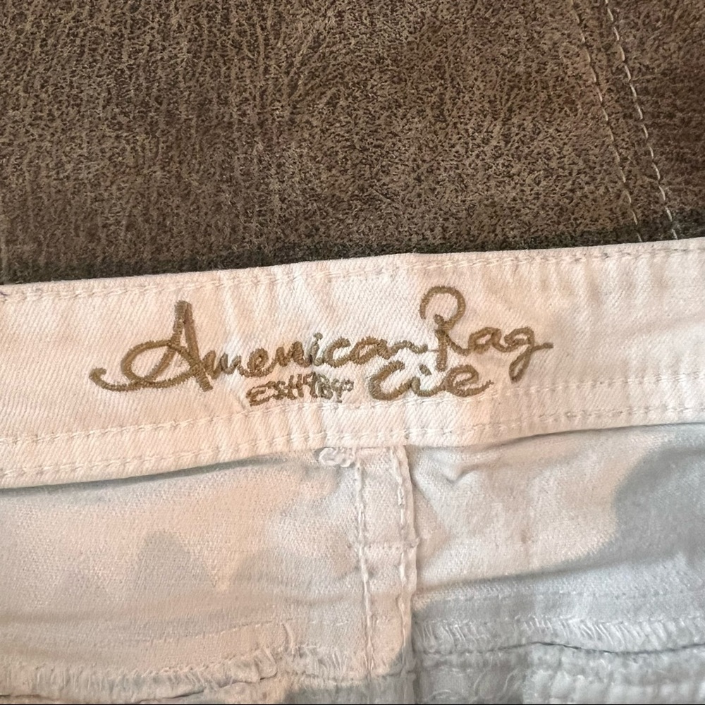 American Rag Shorts - Picture 2 of 4